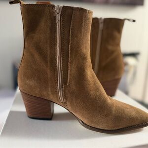 Elegant Tan Suede Ankle Booties